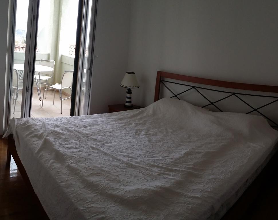 Nerina Apartment Petrovac Екстер'єр фото