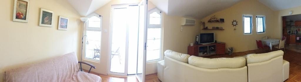 Nerina Apartment Petrovac Екстер'єр фото