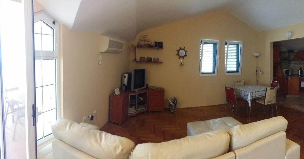 Nerina Apartment Petrovac Екстер'єр фото