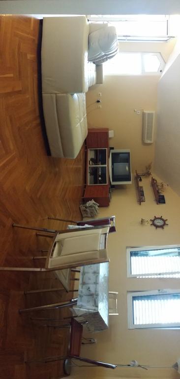 Nerina Apartment Petrovac Екстер'єр фото